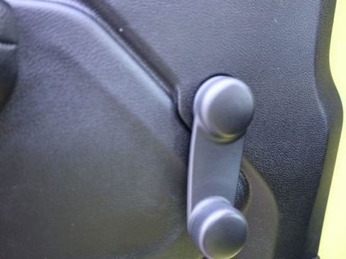 Used 2022 Jeep Wrangler Unlimited Willys image 18