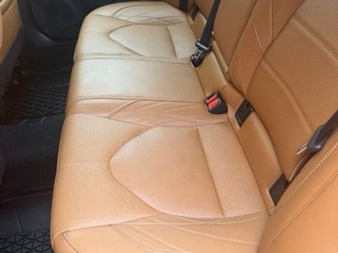 Used 2021 Toyota Avalon Limited FWD image 12