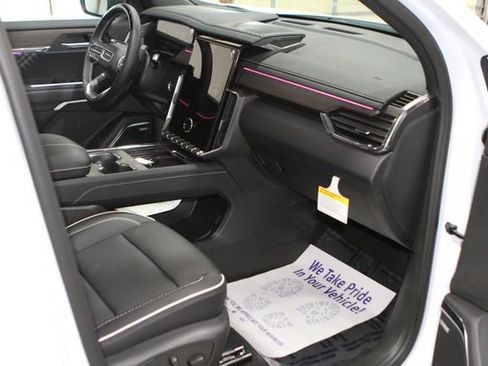 New 2026 GMC Acadia Denali w/ Super Cruise Package AWD/4WD image 25