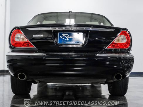 Used 2007 Jaguar XJ8 L RWD image 30