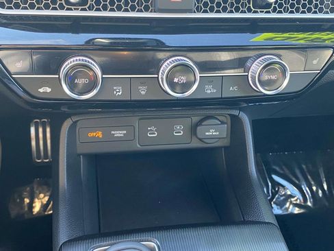 Certified 2025 Honda Civic Sport image 26