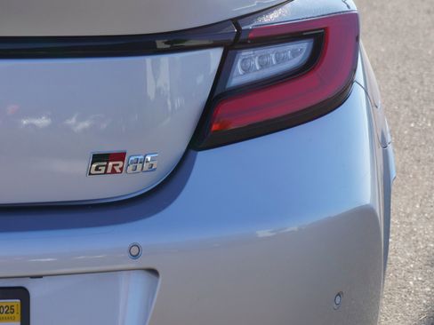 Used 2023 Toyota GR86 Base image 10