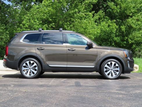 Used 2021 Kia Telluride S AWD/4WD image 2