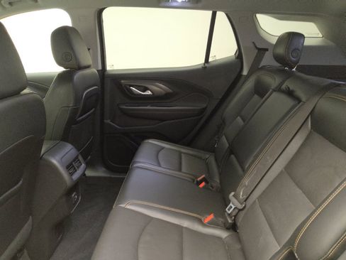 Used 2020 GMC Terrain SLT w/ LPO, Floor Liner Package AWD/4WD image 18