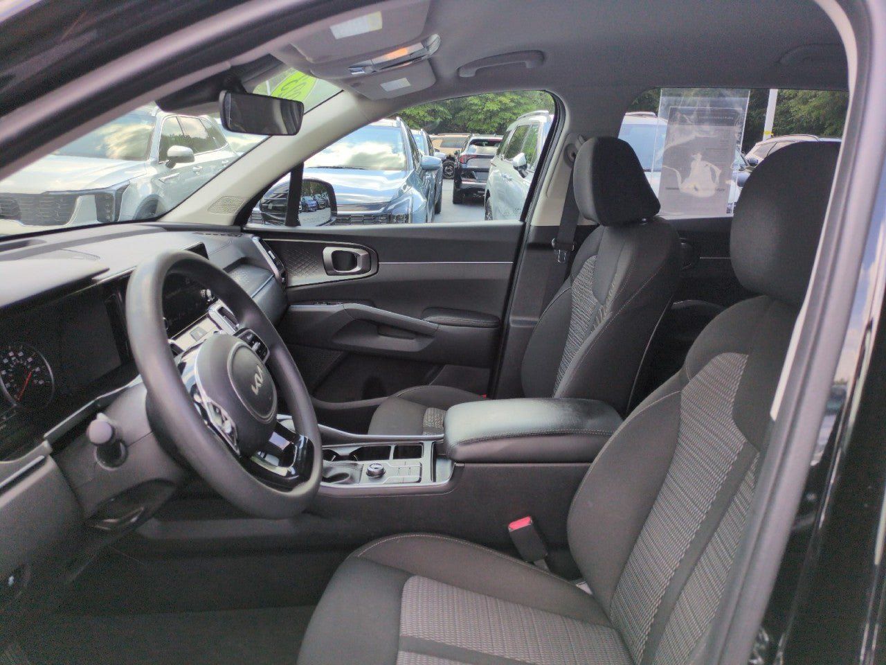 Certified 2023 Kia Sorento LX FWD image 14