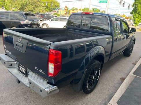 Used 2015 Nissan Frontier SV w/ SV Value Truck Package AWD/4WD image 7