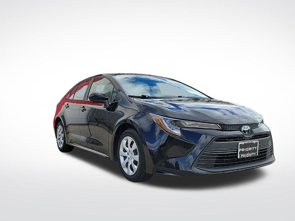 Used 2024 Toyota Corolla LE FWD image 6