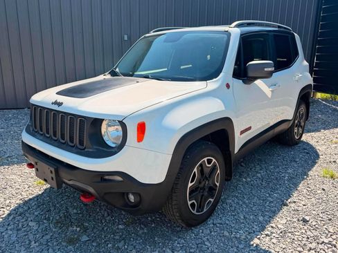 Used 2015 Jeep Renegade Trailhawk w/ Cold Weather Group AWD/4WD image 1
