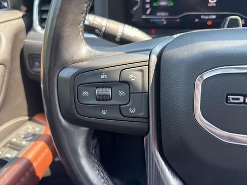 Used 2023 GMC Yukon XL Denali Ultimate AWD/4WD image 37