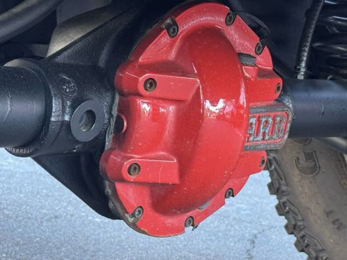 Used 2018 Jeep Wrangler Unlimited Sport S image 19