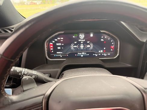 Used 2022 GMC Sierra 1500 AT4 w/ AT4 Premium Package image 11