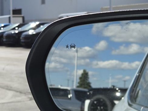 New 2026 GMC Acadia Denali w/ Super Cruise Package image 12