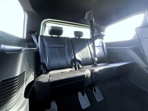 Used 2021 Ford Expedition XLT image 21