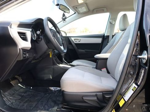 Used 2015 Toyota Corolla LE image 10