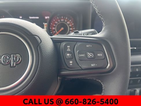 Used 2025 Jeep Wrangler Rubicon w/ Xtreme 35 Tire Package image 13