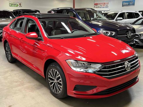Used 2020 Volkswagen Jetta SE image 3