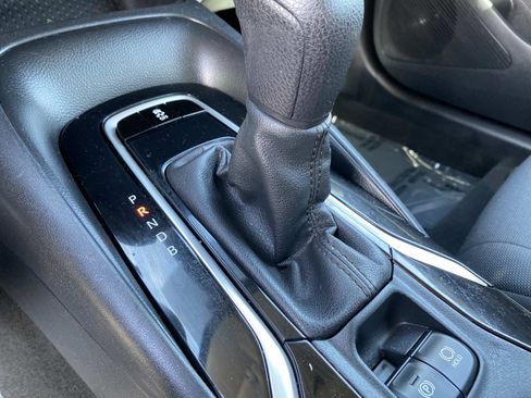 Used 2021 Toyota Corolla LE FWD image 12