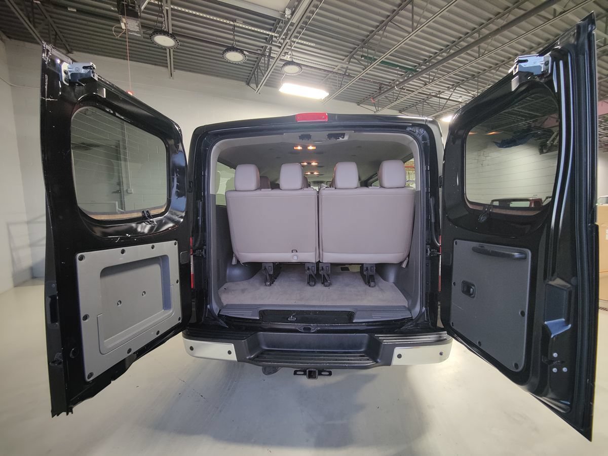 Used 2015 Nissan NV 3500 SL w/ Technology Package RWD image 8