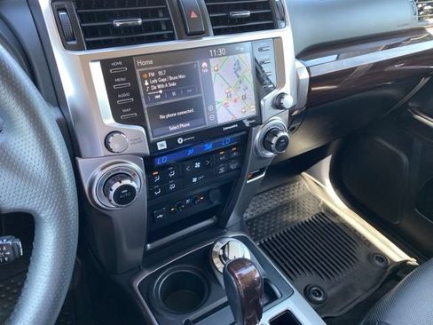 Used 2022 Toyota 4Runner Limited AWD/4WD image 17