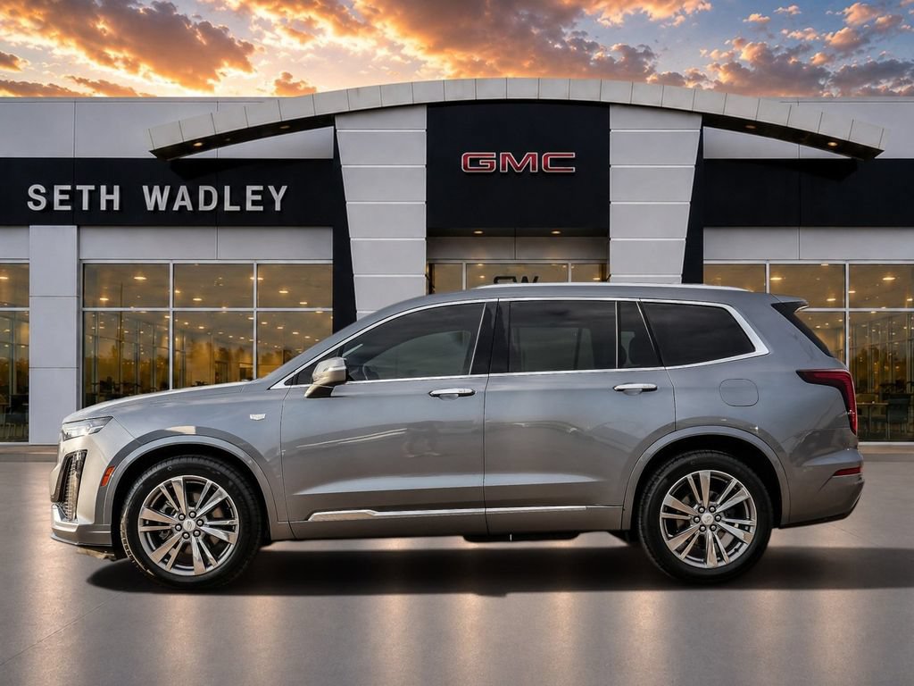 Used 2022 Cadillac XT6 Premium Luxury FWD image 4