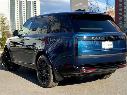 New 2025 Land Rover Range Rover SE image 12