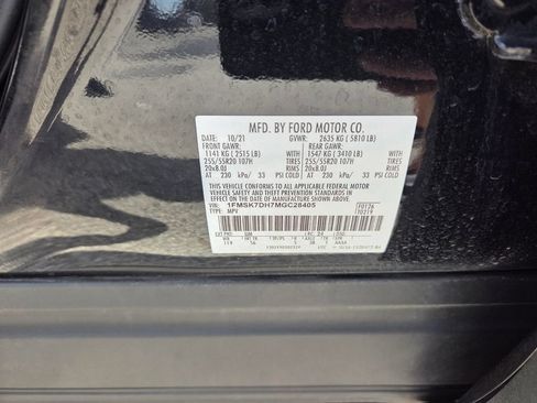 Used 2021 Ford Explorer XLT w/ Equipment Group 202A RWD image 18