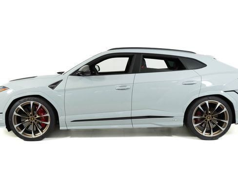 Used 2023 Lamborghini Urus S AWD/4WD image 2