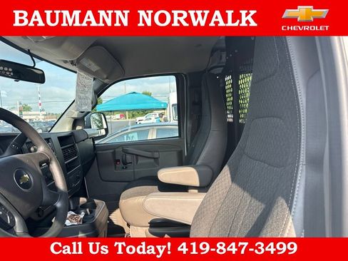 Used 2025 Chevrolet Express 2500 w/ Driver Convenience Package RWD image 18