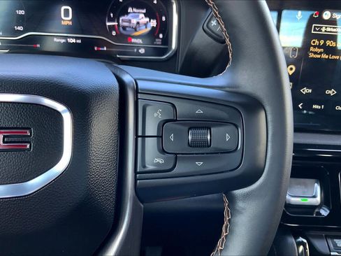 Used 2025 GMC Sierra 2500 AT4 w/ AT4 Premium Plus Package image 25