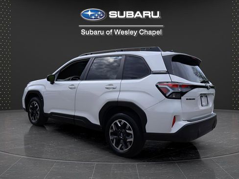 Certified 2025 Subaru Forester Premium w/ Convenience Package #1 AWD/4WD image 5