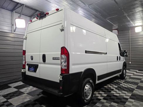 Used 2023 RAM ProMaster 2500 image 5