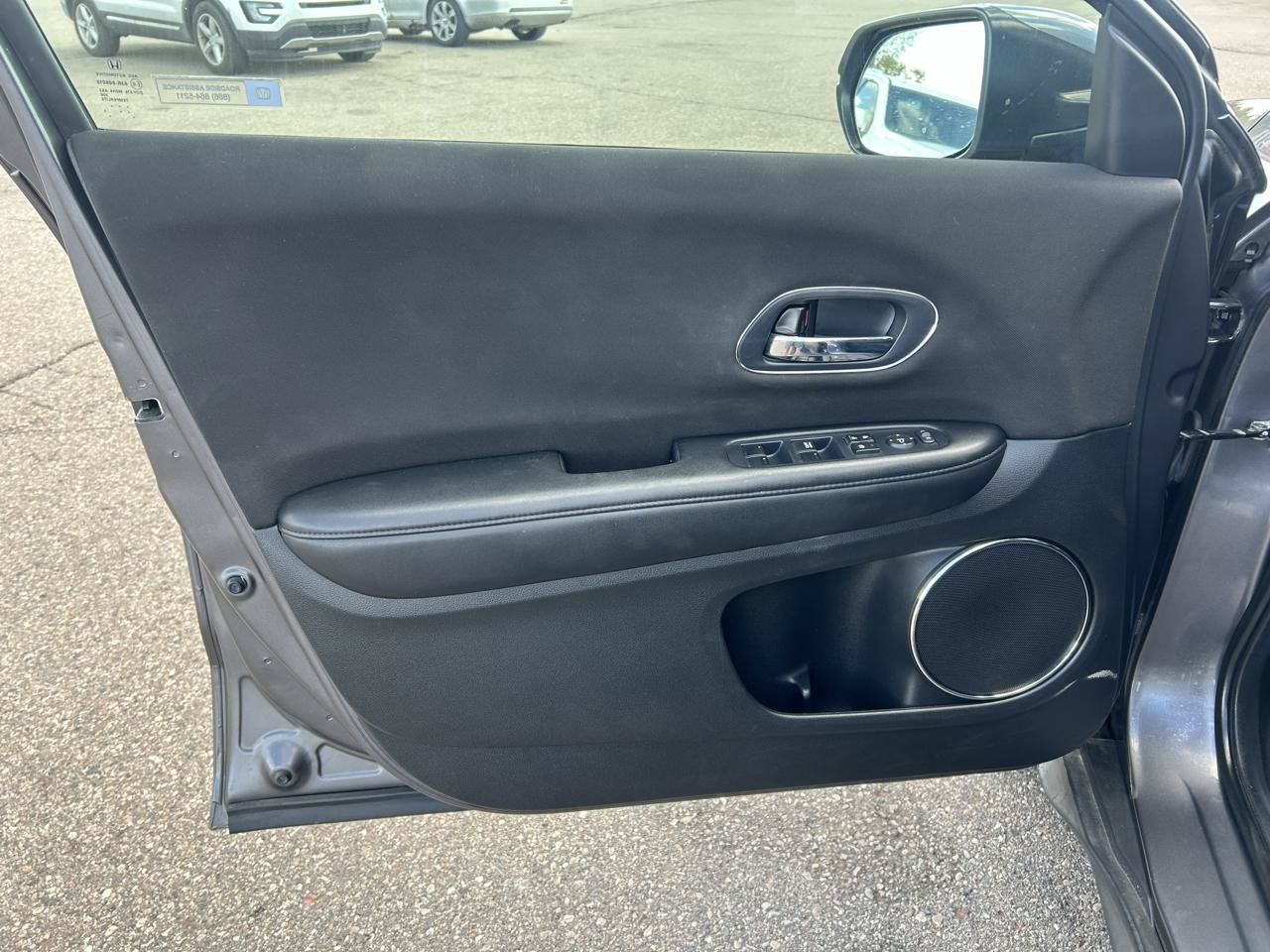 Used 2018 Honda HR-V EX image 13