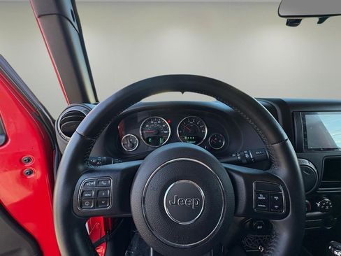 Used 2015 Jeep Wrangler Unlimited Sport w/ Connectivity Group image 15