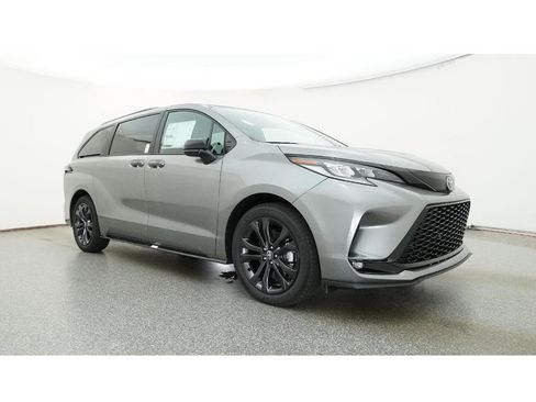 New 2026 Toyota Sienna XSE FWD image 29