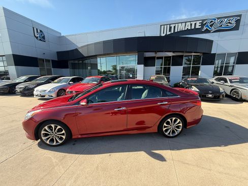 Used 2014 Hyundai Sonata SE w/ Premium Package 03 FWD image 2