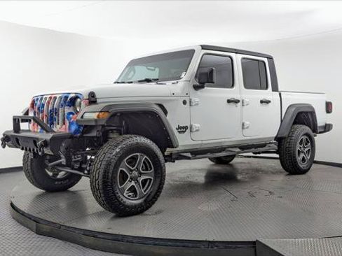 Used 2022 Jeep Gladiator Sport w/ Trailer Tow Package AWD/4WD image 2