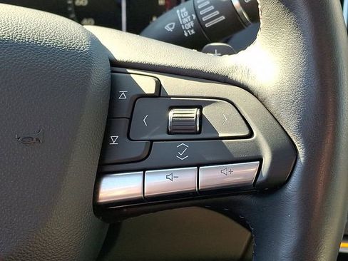 Used 2023 Cadillac XT4 Luxury w/ Cold Weather Package image 27