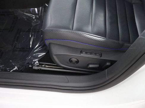 Used 2024 Volkswagen Golf R AWD/4WD image 35