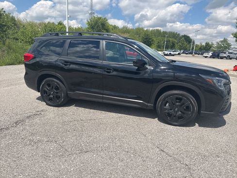 Certified 2024 Subaru Ascent Onyx Edition Limited AWD/4WD image 10