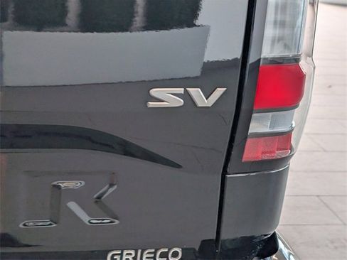 Used 2022 Nissan Frontier SV w/ SV Premium Package image 12