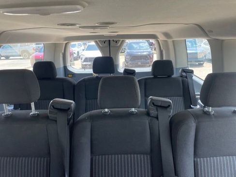 Used 2018 Ford Transit 150 XLT RWD image 5