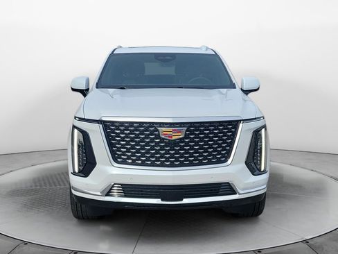 New 2026 Cadillac Escalade Luxury image 2