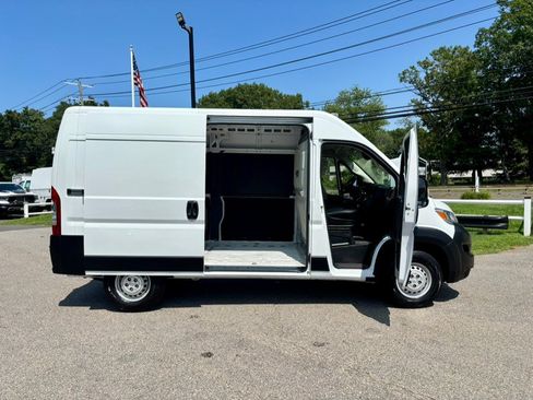 Used 2025 RAM ProMaster 2500 w/ Convenience Group FWD image 6