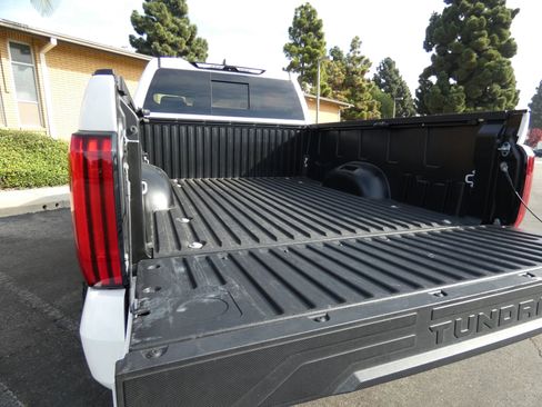 Used 2025 Toyota Tundra SR image 87