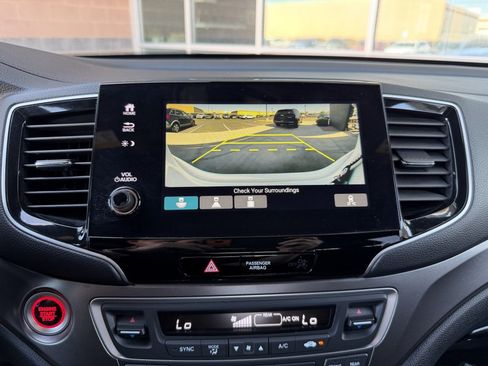 Used 2022 Honda Pilot Sport image 19
