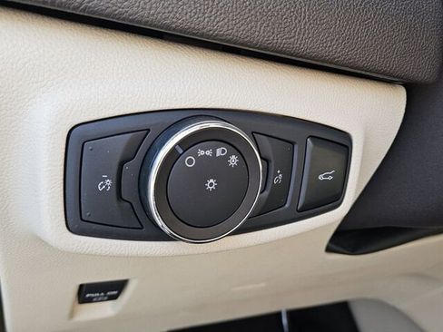 Used 2019 Lincoln MKC Select w/ Select Plus Package image 31