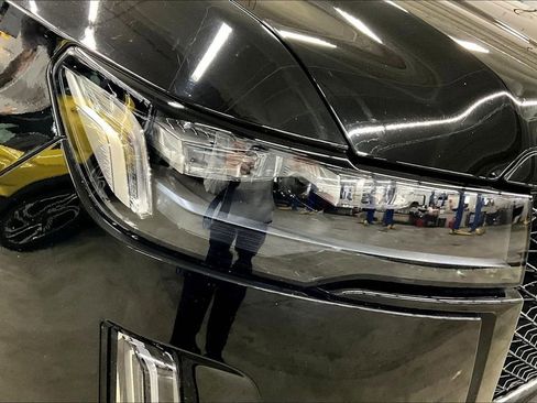 Certified 2023 Cadillac Escalade Sport w/ LPO, ONYX Package image 33