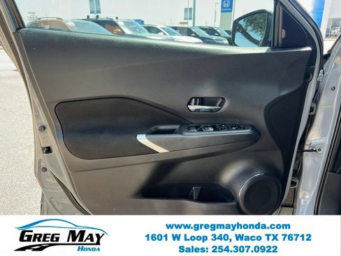 Used 2023 Nissan Kicks SV FWD image 22