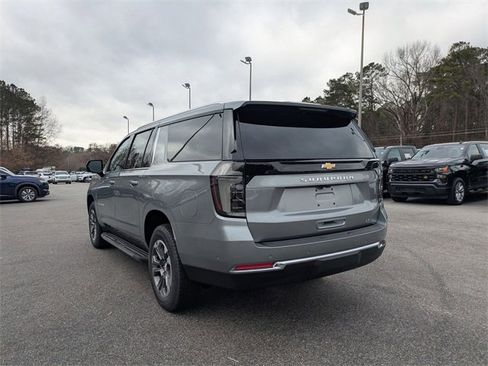 New 2026 Chevrolet Suburban LT w/ Comfort Package image 4