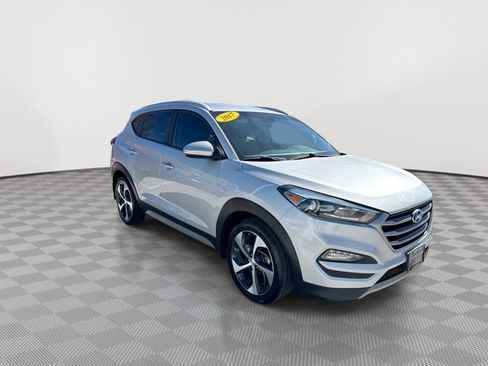 Used 2017 Hyundai Tucson Sport image 2